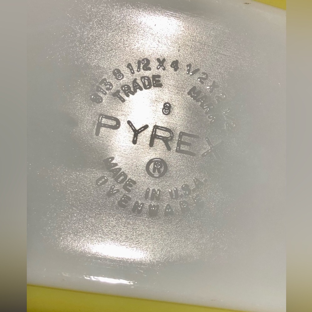 Pyrex Yellow Baking Dish - Picture 7 of 7